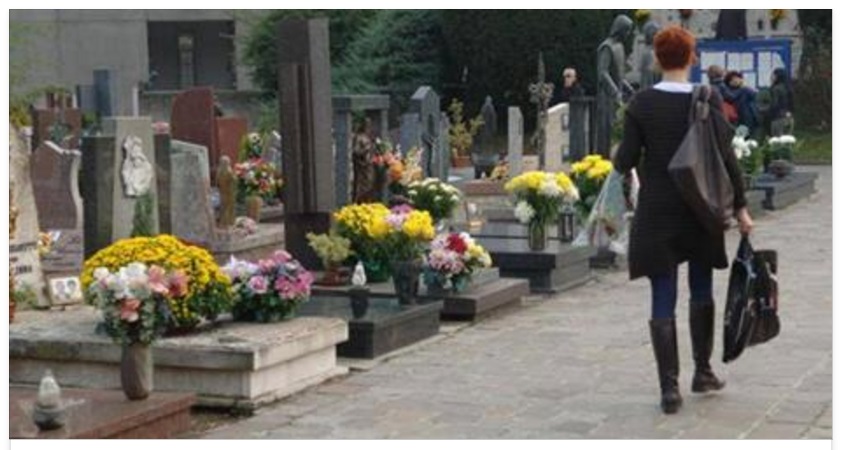 VA AL CIMITERO E SI AVVICINA ALLA SALMA, L'ASSURDO GESTO SUL CORPO DEL DEFUNTO - 01/05/2016