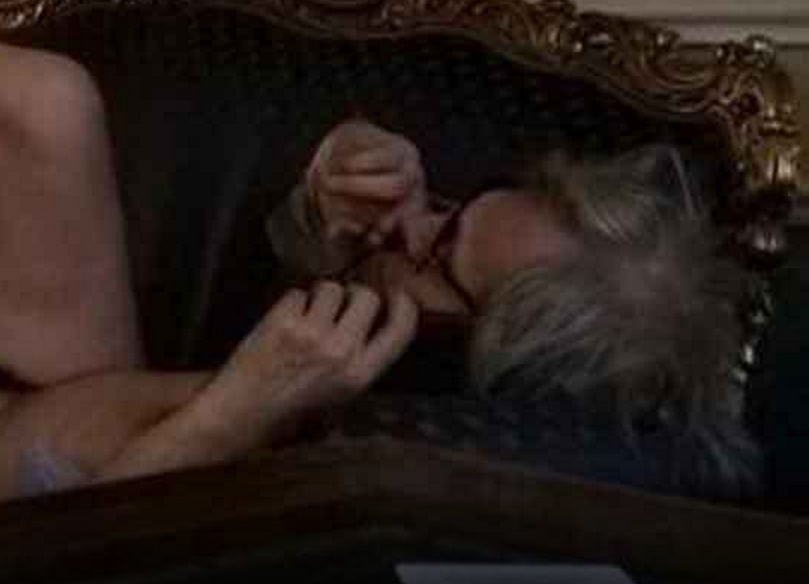 VITTORIO SGARBI NUDO SU FACEBOOK: BUFERA SUI SOCIAL - 01/05/2016