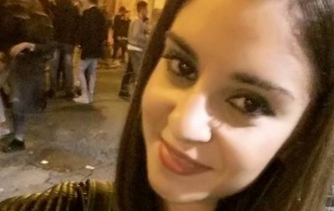 ELVIRA, SUICIDA PER AMORE, SI STENDE SUI BINARI E ATTENDE IL TRENO. L?ULTIMO SMS: ''NON MI ASPETTO NIENTE DI BELLO'' - 24/11/2016