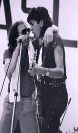 Vasco Rossi licenzia Maurizio Solieri via Facebook - 12/06/2012