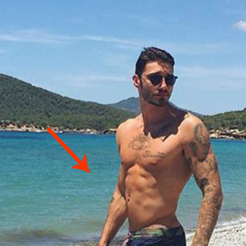STEFANO DE MARTINO A IBIZA, IL PARTICOLARE HOT DEL COSTUME FA IMPAZZIRE LE FAN - 21/06/2016