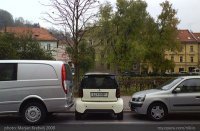 AO', FERMATE LA' C'E' UN POSTO.... AHH NO C'E' 'NA SMART !! - 10/03/2012