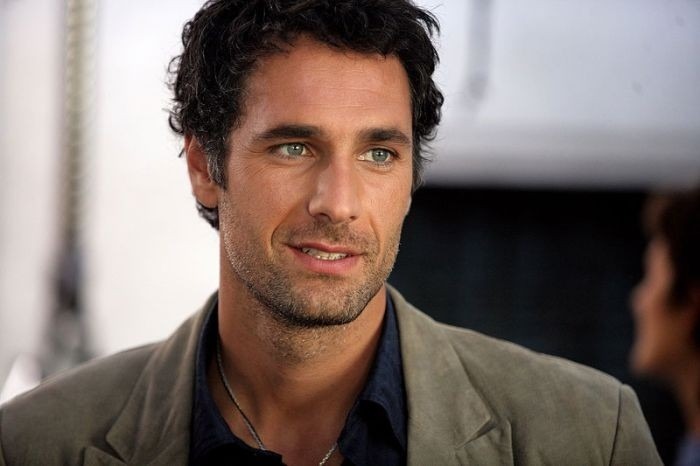 RAOUL BOVA, NUOVA VITA A MADRID CON ROCIO DOPO LA FINE DEL MATRIMONIO - FOTO ALL'INTERNO - 17/10/2013