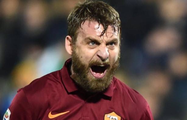 ''NAPOLI CAMPIONE? VINCA LA JUVE FINCHE' MUOIO'' INCREDIBILI DICHIARAZIONI DI DE ROSSI - PAZZESCO - 24/07/2017