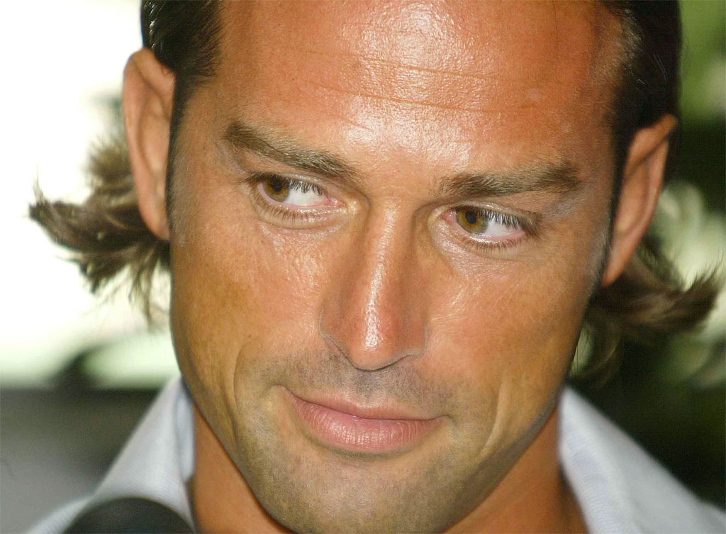 BETTARINI FA UNA COSA A TRE NELLA CASA TUTTI RIMANGONO SCONVOLTI - 26/10/2016