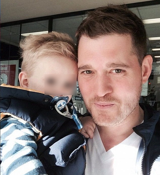 ''SII FORTE PICCOLINO'' IL CANCRO A SOLI 3 ANNI: IL DEVASTANTE RACCONTO DI MICHAEL BUBLE' - 05/11/2016