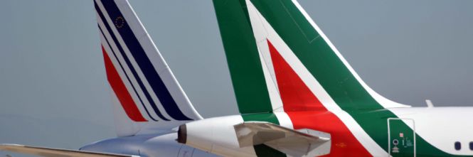 AEREO COSTRETTO AD UN ATTERRAGGIO DI EMERGENZA A FIUMICINO - 05/06/2015