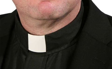 ''SESSO TRA PRETI, ECCO DOVE SI INCONTRANO'' LO SCANDALO CHE FA TREMARE I PALAZZI DEL CLERO - 18/12/2016