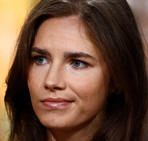 ''SEMBRA UN' ALTRA PERSONA'' AMANDA KNOX LA CONOSCIAMO COSI': OGGI E' PRATIVAMENTE IMPOSSIBILE RICONOSCERLA - 05/02/2017