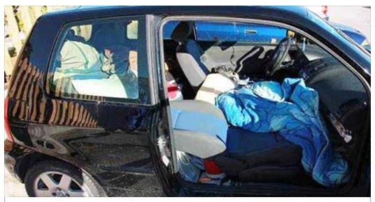 RISTORATORE OFFRE IL PRANZO DI NATALE A 23 POVERI: ''VOLEVO SOLO ITALIANI, ECCO COS'E' SUCCESSO...'' - 29/12/2016