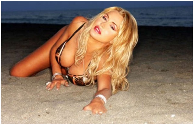 VALERIA MARINI E LA CONFESSIONE SUPER BOLLENTE: ''MENTRE LO FACCIO CON LA BOCCA USO LE MANI PER...'' - 26/12/2016