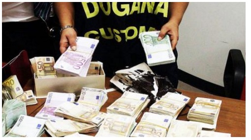 PERQUISIZIONE IN UN CAMPO ROM: TROVATI 10 MILIONI DI EURO - 16/01/2017