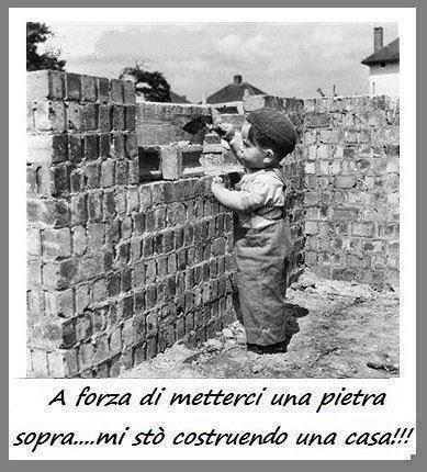 A FORZA DE METTECE 'NA PIETRA SOPRA ME STO A COSTRUI' 'NA CASA !! - 12/07/2012