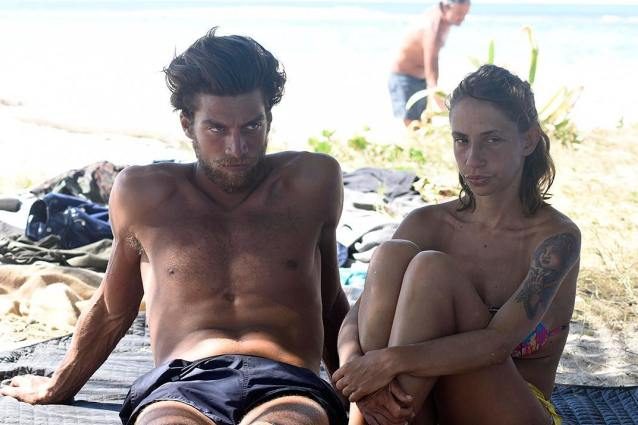 ''HANNO FATTO SESSO'' MALENA E SIMONE TRAVOLTI DALLA PASSIONE, MA SUL ''PIU' BELLO'' ECCO COS'E' SUCCESSO TRA I DUE NAUFRAGHI - 15/03/2017