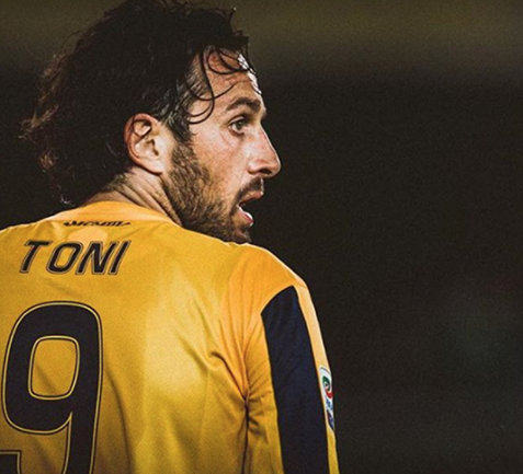 AGGREDITO LUCA TONI: E' SUCCESSO A POCHI MINUTI DALL'INIZIO DI AVELLINO - VERONA - 11/02/2017