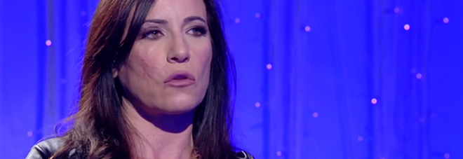 ''GUIDAVO IO, POI HO SENTITO LA MIA FACCIA COPERTA DI SANGUE...''. PAOLA TURCI DALLA D'URSO RACCONTA IL SUO GRAVE INCIDENTE - 13/03/2017