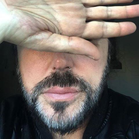 AGGREDITO IL NOTO CANTANTE: L'EPISODIO SHOCK PER LE STRADE DI ROMA - 29/03/2017