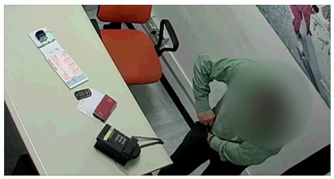 PSICHIATRA DELL'ASL COSTRINGE PAZIENTI A FARE SESSO IN CAMBIO DI PRESCRIZIONI MEDICHE: ECCO IL VIDEO DELLO SCANDALO - 29/03/2017