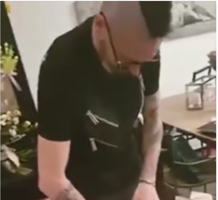 ''MA QUESTO SONO IO? E' INCREDIBILE'' HAMSIK RICEVE UN REGALO E RESTA SENZA PAROLE - VIDEO - 04/05/2017