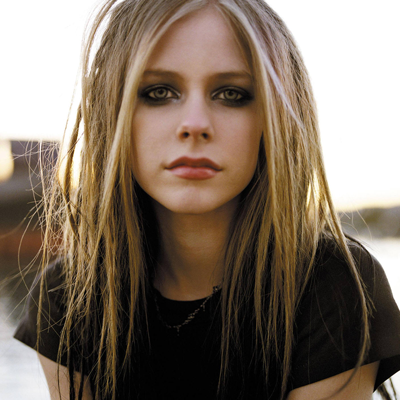 ''AVRIL LAVIGNE SI E' SUICIDATA'' NEGLI ULTIMI GIORNI E' SCOPPIATO UN VERO E' PROPRIO CASO - ECCO TUTTA LA VERITA' - 17/05/2017