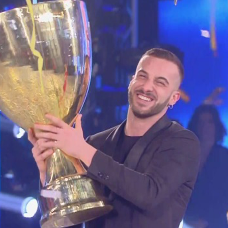HA VINTO ''AMICI'' MA AVETE MAI VISTO LA FIDANZATA DI ANDREAS MULLER? RESTERETE MOLTO SORPRESI NEL VEDERLA - 29/05/2017