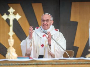 Papa Francesco: ''Sto male se vedo un prete con l'ultimo modello di auto'' - 07/07/2013