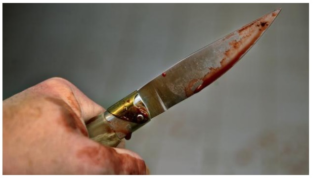 MAROCCHINO VUOLE VIOLENTARLA, LEI LO UCCIDE A COLTELLATE - 03/10/2016