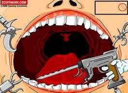 UN UOMO DAR DENTISTA... DOTTO', ME RACCOMANDO, NIENTE ANESTESIA, CLOROFORMIO, O ALTRE COSE... - 23/03/2012