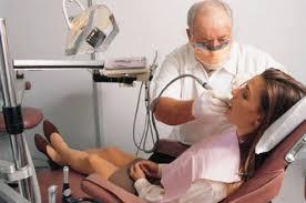 'NA DONNA VA DAR DENTISTA: - 24/03/2012