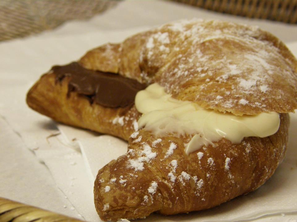 ER CORNETTO DE NOTTE... CE STA TUTTO !! - 23/09/2012