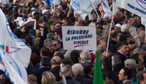 ROMA, FIGURANTI PAGATI 10 EURO PER ANDARE ALLA MANIFESTAZIONE PDL - VIDEO - 24/03/2013