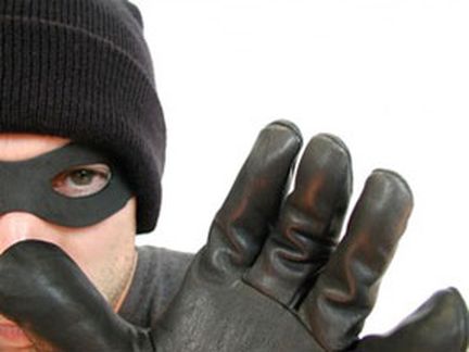 Fa arrestare un ladro e poi gli offre un lavoro, la bella Italia - 10/04/2013