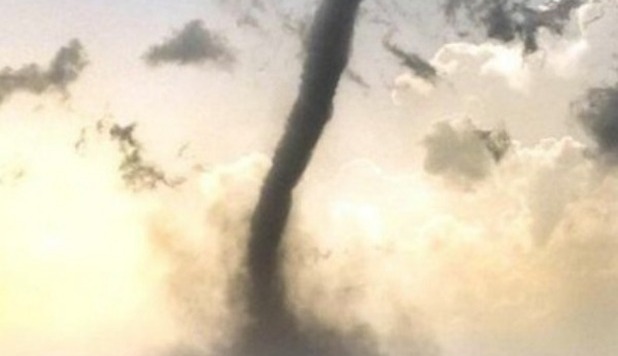 TROMBA D'ARIA IN EMILIA: SCOPERCHIATE DECINE DI CASE, UNDICI FERITI - VIDEO - 03/05/2013