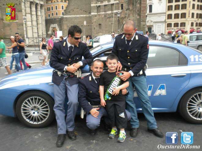 BIMBO DOWN DI 8 ANNI ''POLIZIOTTO PER UN GIORNO''. LA SUA STORIA COMMUOVE IL WEB - 23/05/2013