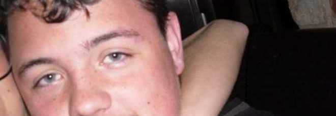 MORTO SCHIACCIATO A 17 ANNI PER LO SCHERZO DI UN COLLEGA - 24/05/2013
