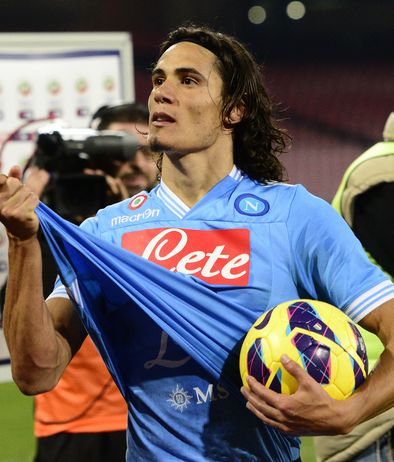 CAVANI SBARCA A PARIGI, DOMANI VISITE E FIRMA. PER IL NAPOLI ORA SPUNTA L'IPOTESI HIGUAIN - 15/07/2013