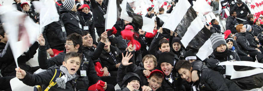JUVE MULTATA PER I CORI DEI BAMBINI. FRASI INGIURIOSE CONTRO IL PORTIERE DELL'UDINESE - 02/12/2013