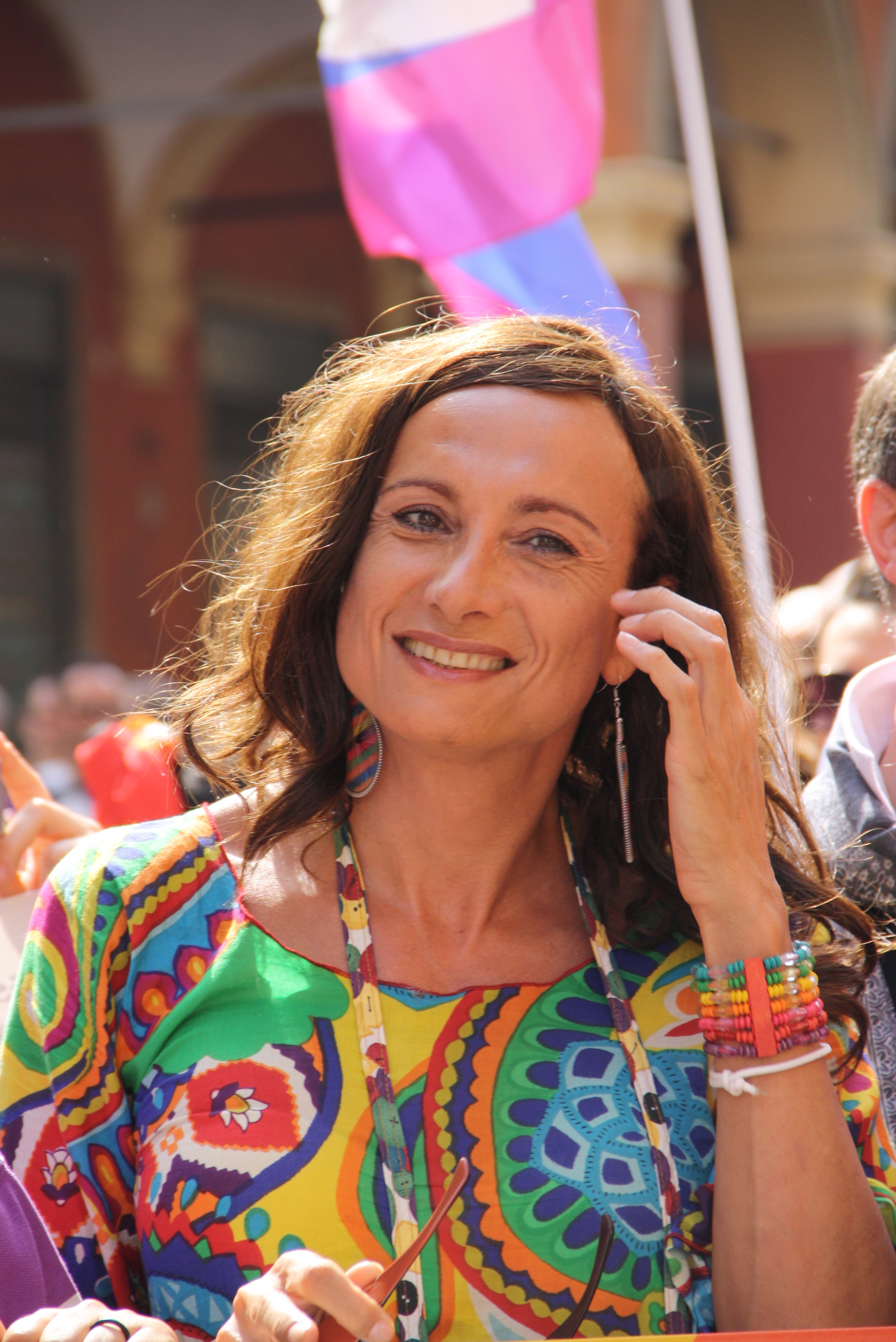 VLADIMIR LUXURIA LIBERATA DOPO L'ARRESTO.  ECCO GRAZIE A CHI - 16/02/2014