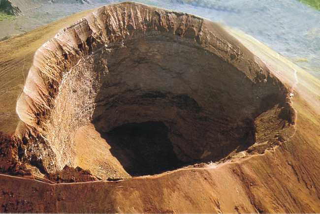 IL VESUVIO DI STA RISVEGLIANDO? 3 SCOSSE IN 3 GIORNI E SCATTA IL TERRORE - 18/02/2014