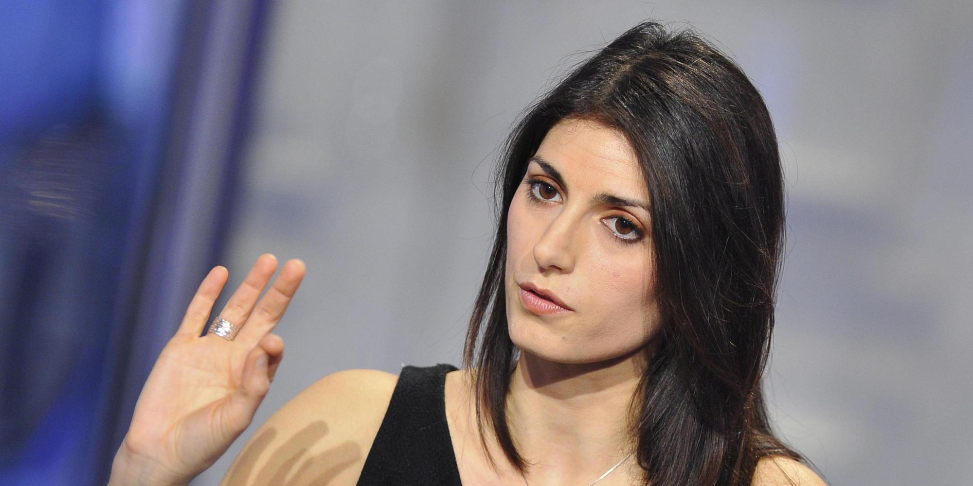 VIRGINIA RAGGI, PRIMO ATTO: ''VIA LA TENDOPOLI A CIELO APERTO DEI MIGRANTI SU VIA TIBURTINA'' - 11/07/2016