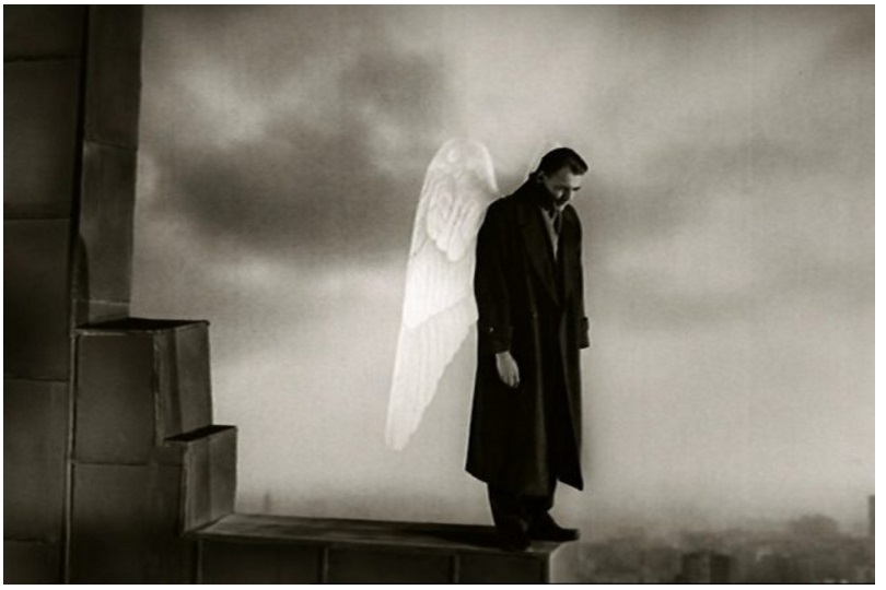 L'ORRORE SOPRA BERLINO, DINANZI A QUELLA CHIESA CHE RICORDA L'ASSURDITA' DELLE GUERRE - 19/12/2016