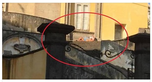 L'EROE DI SAN GIOVANNI A CARBONARA: LA SCENA SUL TETTO NEL GIORNO DI SAN VALENTINO - 14/02/2017