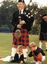 SAI QUAL'E A DIFFERENZA FRA NA' MINIGONNA E UN KILT SCOZZESE ? - 05/03/2012
