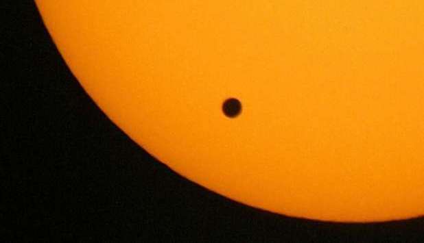 IL 6 GIUGNO VENERE PASSA DAVANTI AL SOLE. IL PROSSIMO EVENTO TRA 105 ANNI - 03/06/2012