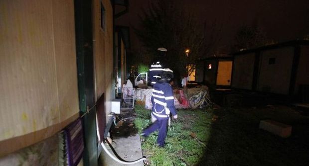 ROMA, POLIZIA SCOPRE UN TESORO DA 400MILA EURO NEL CAMPO NOMADI - 12/06/2012