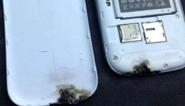 IL NUOVO SAMSUNG GALAXY ESPLODE E PRENDE FUOCO - 26/06/2012