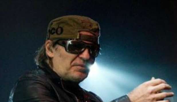 VASCO ROSSI ANCORA RICOVERATO. 'HA BISOGNO DI UNA TERAPIA, NON BREVE' - 17/09/2012