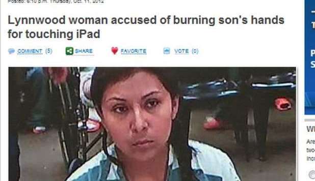 IL BIMBO TOCCA L'IPAD: MADRE 'MOSTRO' GLI BRUCIA LE MANI SUL FORNELLO - FOTO - 15/10/2012