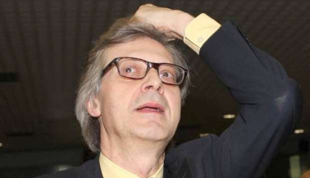 SGARBI, INCIDENTE E PAURA NELLA NOTTE: AUTO FUORI STRADA, L'AUTISTA IN COMA - 31/10/2012