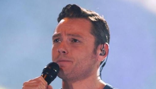 TIZIANO FERRO RICOVERATO A MADRID: ANSIA TRA I FAN. 'MALORE A MEZZANOTTE' - 31/10/2012